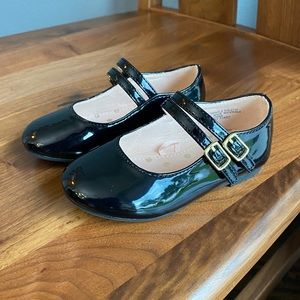 Christie & Jill Black Patent Mary Janes, Size 7